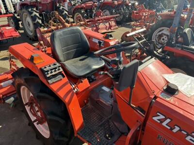 Máy cày KUBOTA ZL1-235