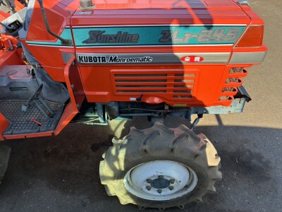 Máy cày KUBOTA Zl1-245