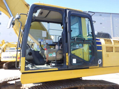 KOMATSU PC200-10