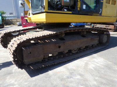KOMATSU PC200-10