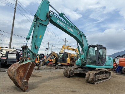 Máy xúc bánh xích KOBELCO SK200-9 đời máy 2015