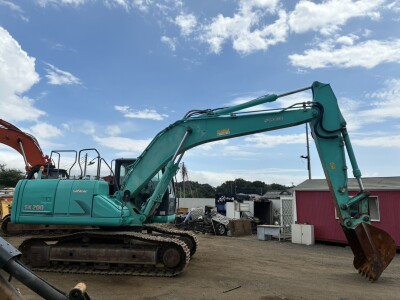 Máy xúc bánh xích KOBELCO SK200-9 đời máy 2015