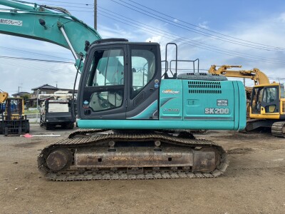 Máy xúc bánh xích KOBELCO SK200-9 đời máy 2015