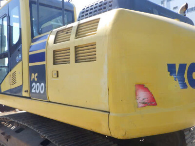 Máy xúc bánh xích KOMATSU PC200-10 đời máy 2014