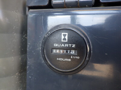 Máy xúc bánh xích KOBELCO SK130UR-2