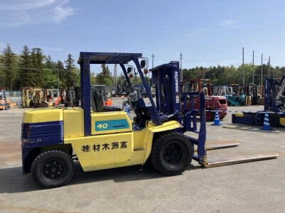 KOMATSU FD40C-5