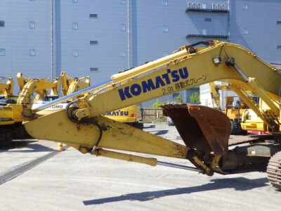 Máy xúc bánh xích KOMATSU PC200-10 đời máy 2013