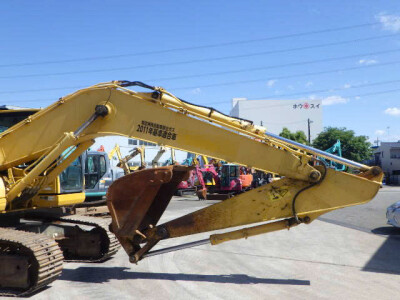 Máy xúc bánh xích KOMATSU PC200-10 đời máy 2013