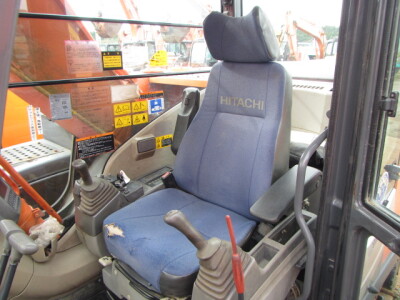 Máy xúc HITACHI ZX200-3 ,  sản xuất năm 2013