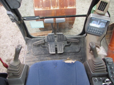 Máy xúc HITACHI ZX200-3 ,  sản xuất năm 2013