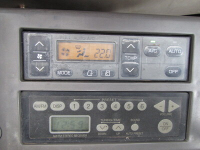 Máy xúc HITACHI ZX200-3 ,  sản xuất năm 2013