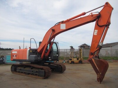 Máy xúc HITACHI ZX200-3 ,  sản xuất năm 2013