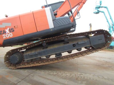 Máy xúc HITACHI ZX200-3 ,  sản xuất năm 2013
