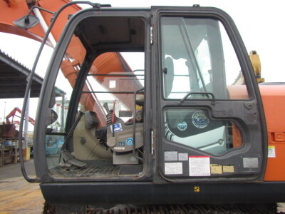 Máy xúc HITACHI ZX200-3 ,  sản xuất năm 2012