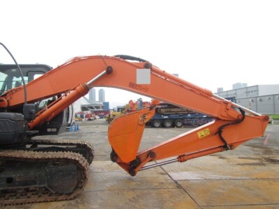 Máy xúc HITACHI ZX200-3 ,  sản xuất năm 2012