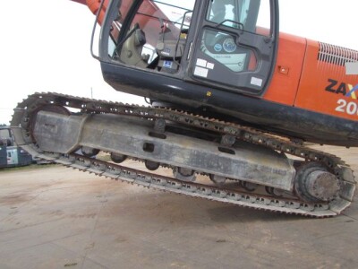 Máy xúc HITACHI ZX200-3 ,  sản xuất năm 2011