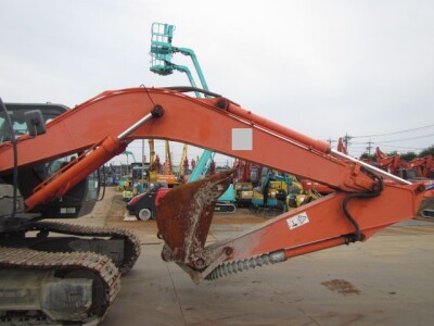 Máy xúc HITACHI ZX200-3 ,  sản xuất năm 2011