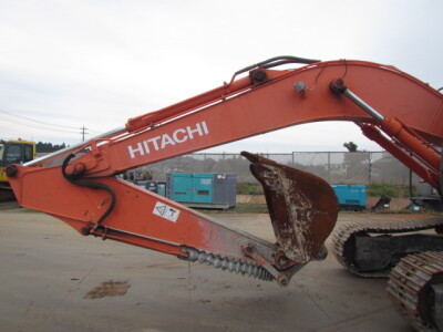 Máy xúc HITACHI ZX200-3 ,  sản xuất năm 2011