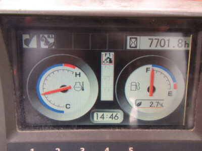 Máy xúc HITACHI ZX200-3 ,  sản xuất năm 2011