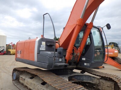 Máy xúc HITACHI ZX200-3 , sản xuất năm 2013